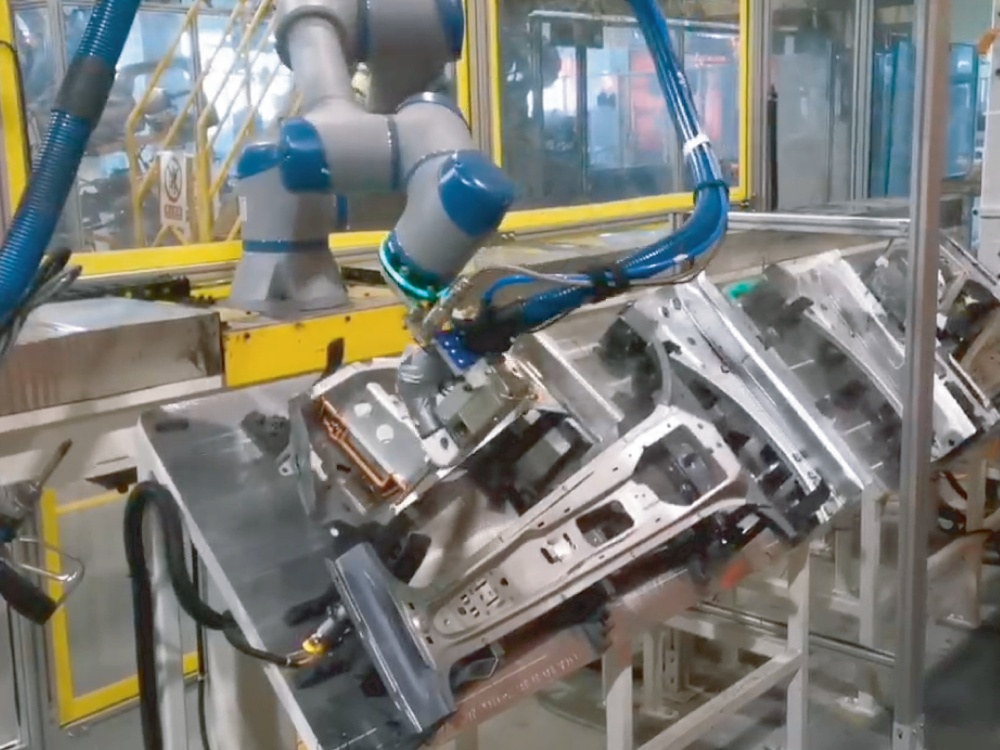 Welding and gluing of automotive body parts