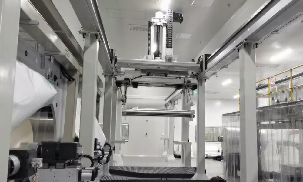 Mobile robot solutions for the lithium industry