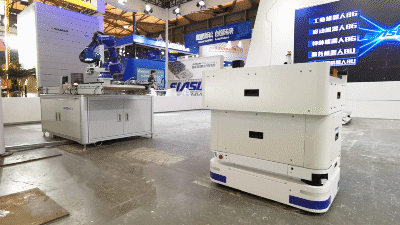 1635322044338137.gif 蓝狮娱乐SC-300标准移动机器人自主配送.gif