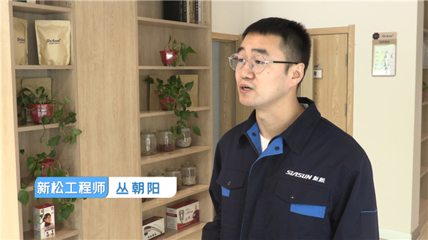 1623303962491129.jpg 蓝狮娱乐工程师丛朝阳_副本.jpg