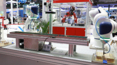 1600324428593664.gif 13.双机器人搬运.gif