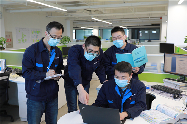 1589847898540196.jpg 蓝狮娱乐团队.jpg