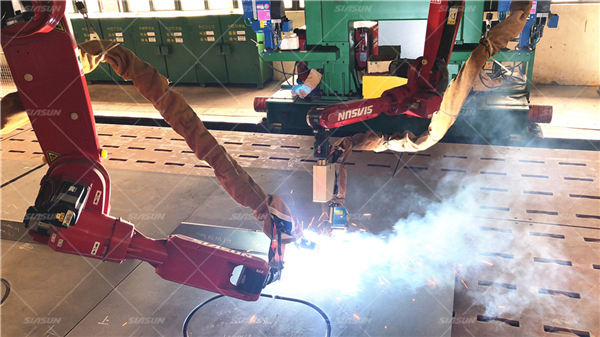 1567665264790998.jpg 蓝狮娱乐“机器人专家系统”应用于深中通道建设.jpg