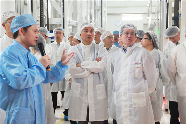 1561081920181150.jpg 项目组专家莅临现场参观指导.jpg