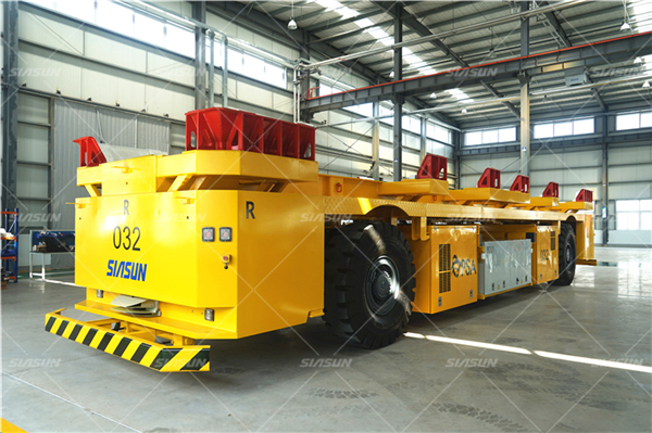 1560479184905661.jpg 蓝狮娱乐港口移动机器人设备样机于青岛蓝狮娱乐产业园装配完毕.jpg