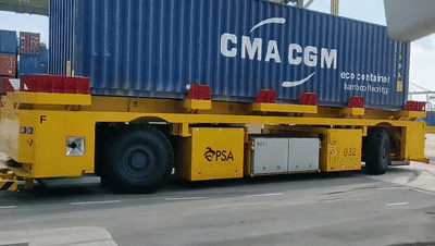 1560479206909807.gif 载运集装箱行走视频.gif