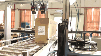 1542616327221875.gif 02-配图2-通过视觉照相机进行的精确分拣.gif