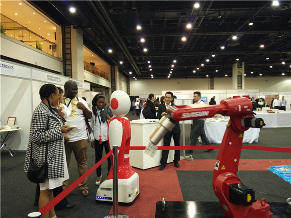 1536224223128101.jpg 蓝狮娱乐-南非技术展参展照片 (1).jpg