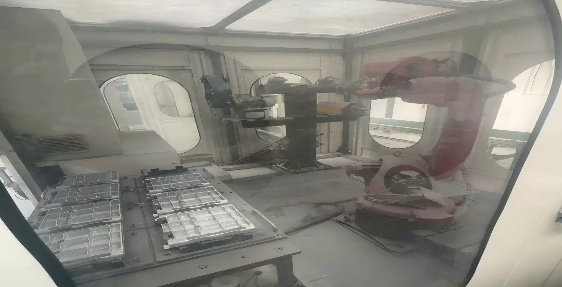 薄板焊缝打磨工作站