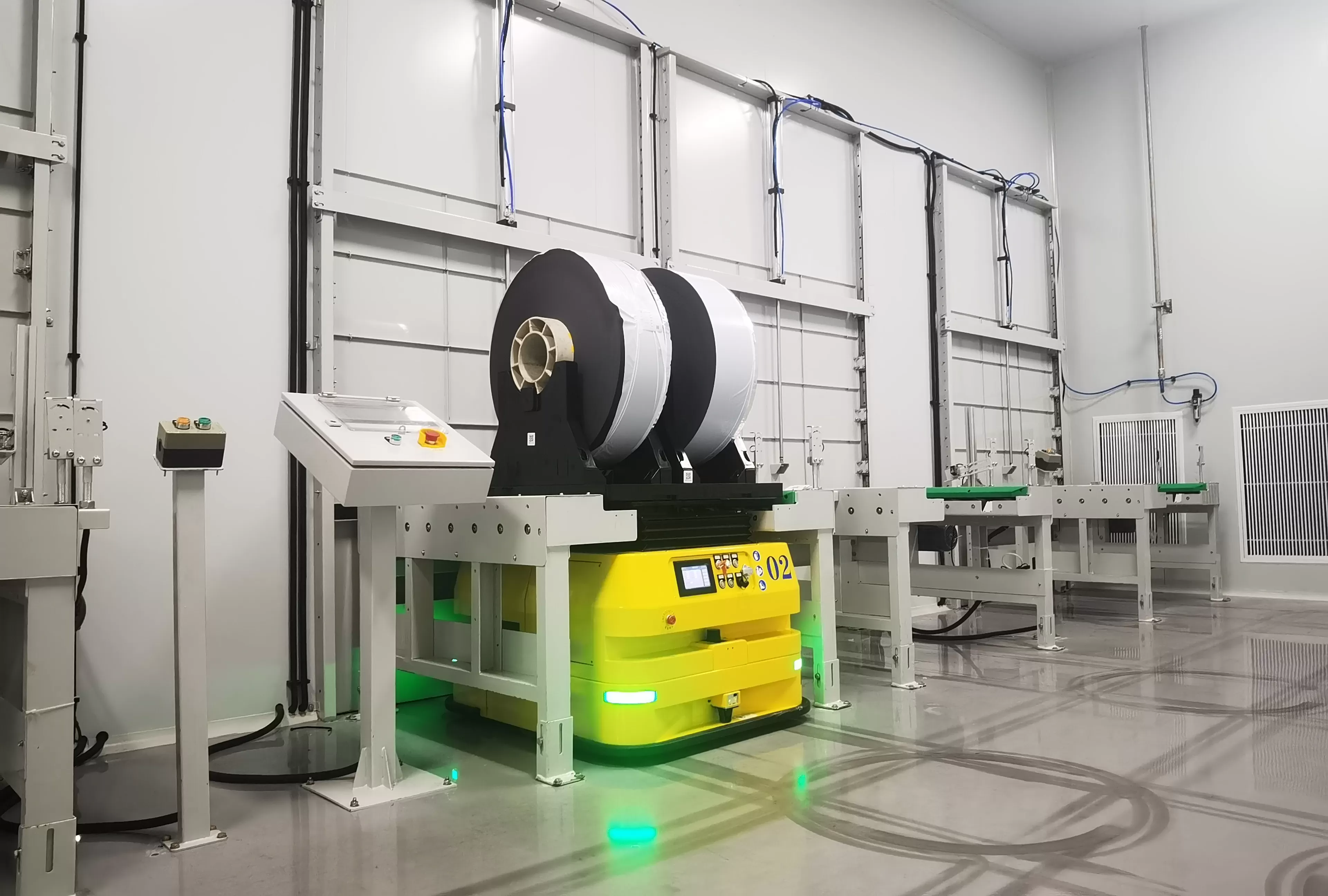 锂电池制造后段移动机器人解决方案