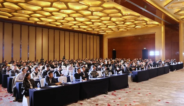 蓝狮娱乐工业机器人产业促进峰会暨合作伙伴大会在深圳盛大召开