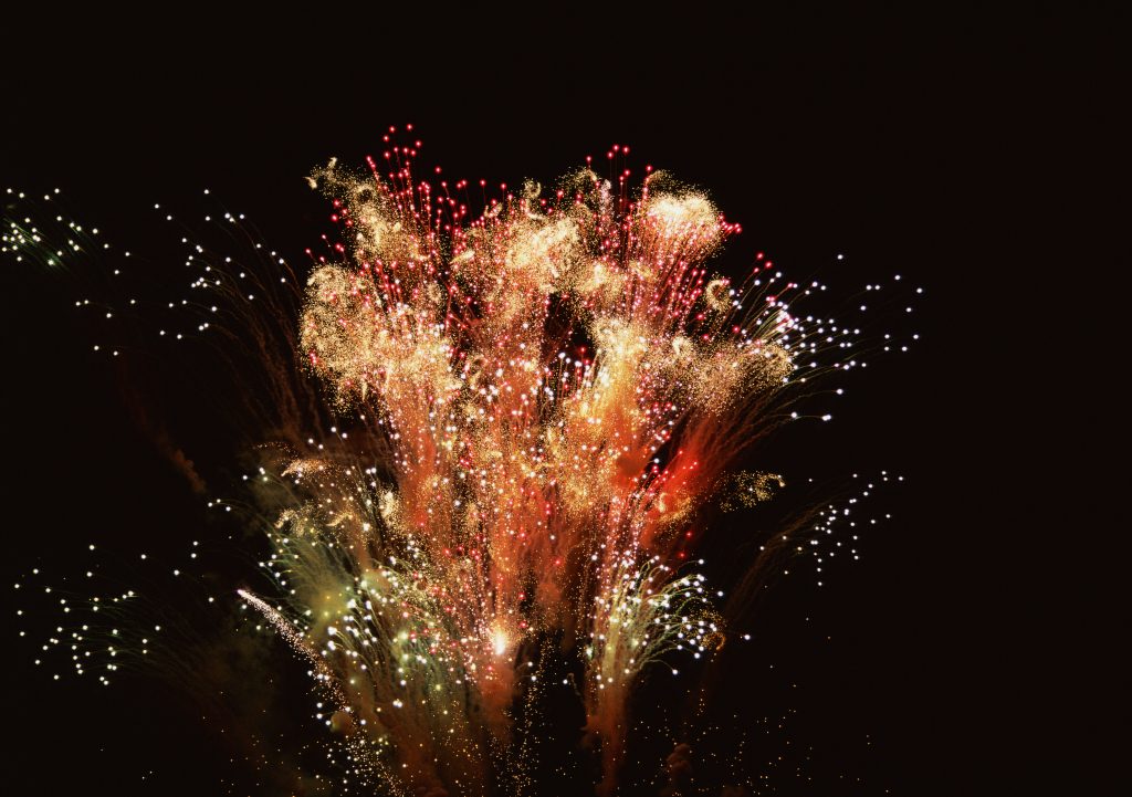 美吗？我做的 —— 首条烟花全流程本安防爆自动化生产线在蓝狮娱乐研发成功