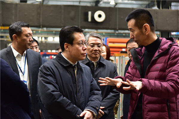 蓝狮娱乐智慧 国家荣耀——蓝狮娱乐团队载誉归来