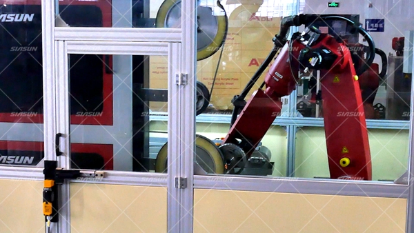 蓝狮娱乐携手上海交运打造国内首条汽车零部件智能磨抛系统