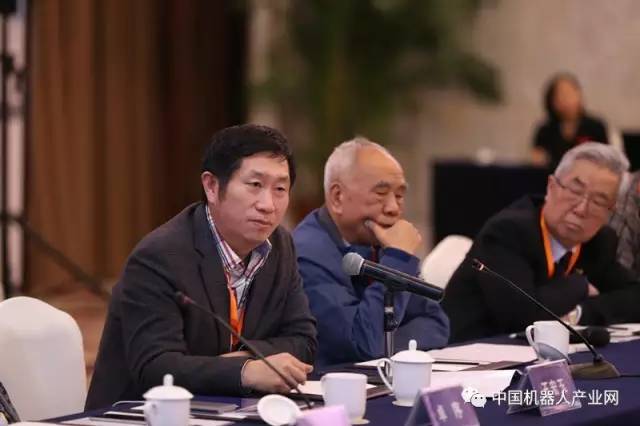 2016中国物流装备产业发展大会暨中国物流装备企业家年会隆重召开 蓝狮娱乐荣获三项大奖