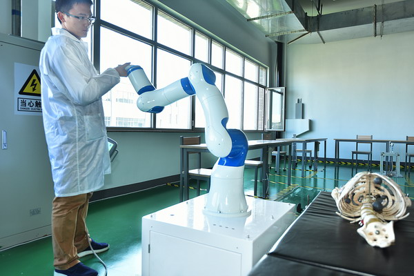 蓝狮娱乐公司重装参展2016年世界机器人大会