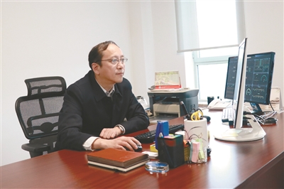 深圳日报——徐方：以自信引领蓝狮娱乐后发先至